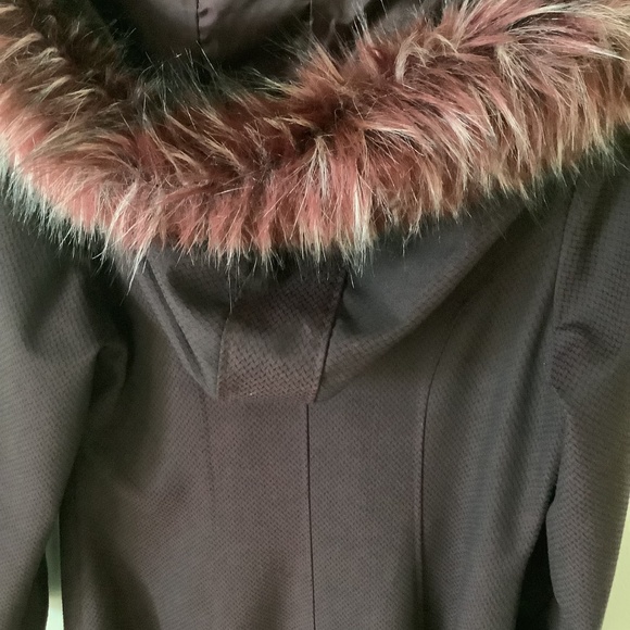 Abaya Plum Color Topcoat with Detachable Hood, Size S - Picture 11 of 14